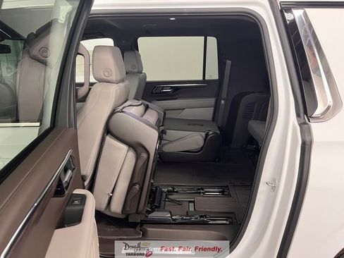 New 2026 Chevrolet Suburban LT w/ Comfort Package AWD/4WD image 36
