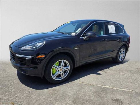 Used 2016 Porsche Cayenne S AWD/4WD image 7