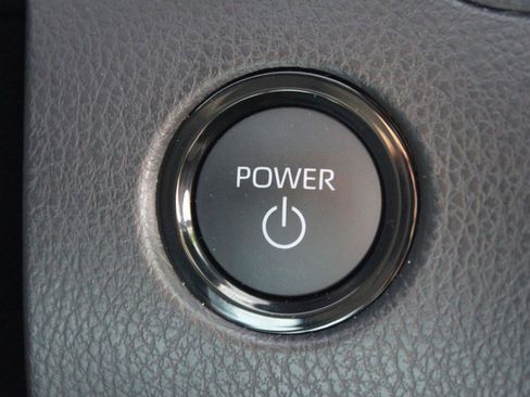 Used 2025 Toyota Camry LE w/ Convenience Package FWD image 8