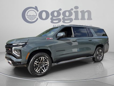 Used 2026 Chevrolet Suburban Z71 AWD/4WD image 1