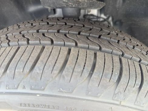 Used 2023 Jeep Cherokee Altitude Lux AWD/4WD image 32