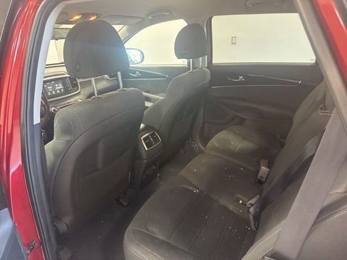 Used 2020 Kia Sorento LX w/ LX I4 Convenience Package image 17