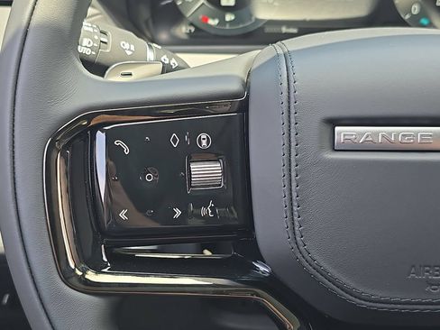 New 2026 Land Rover Range Rover Velar S AWD/4WD image 17