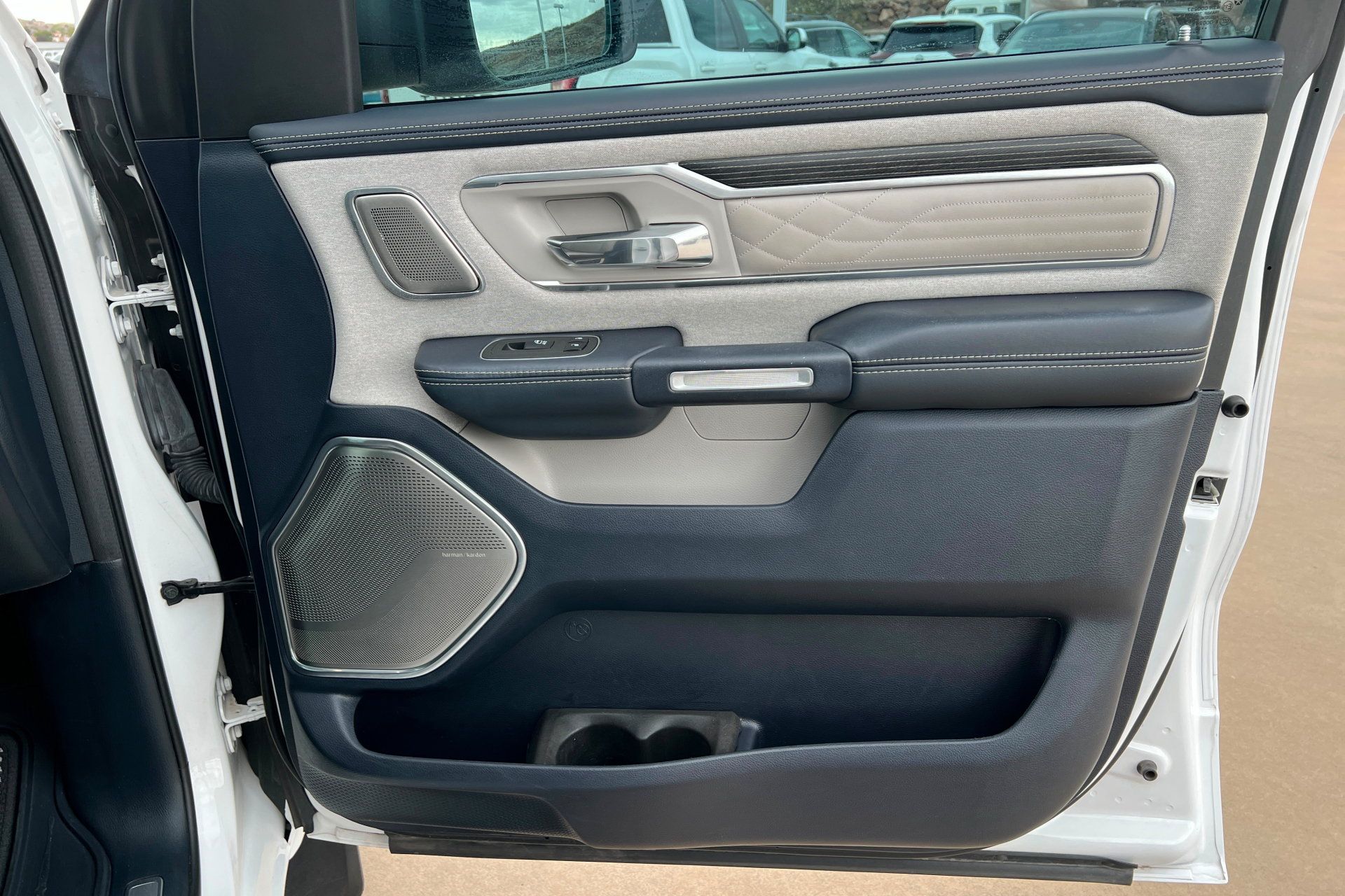 Used 2022 RAM 1500 Limited AWD/4WD image 22