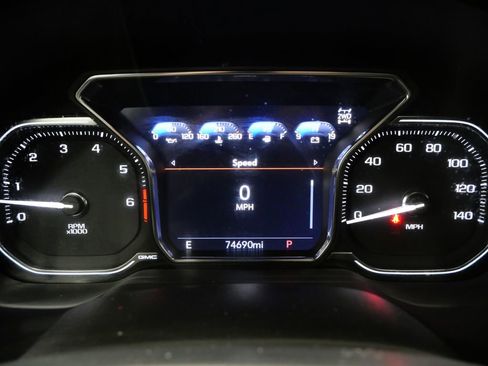 Used 2021 GMC Yukon AT4 w/ Technology Package image 16