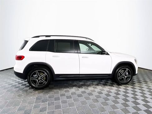 Used 2026 Mercedes-Benz GLB 250 4MATIC image 7