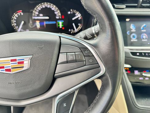 Used 2019 Cadillac XT5 AWD image 24
