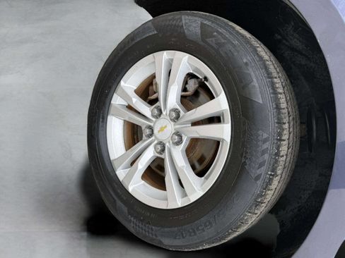 Used 2013 Chevrolet Equinox LS image 9