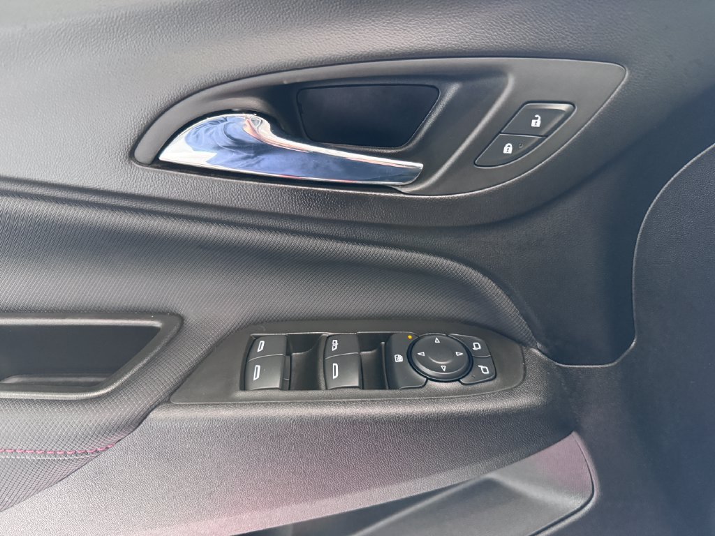 Certified 2024 Chevrolet Equinox RS AWD/4WD image 25