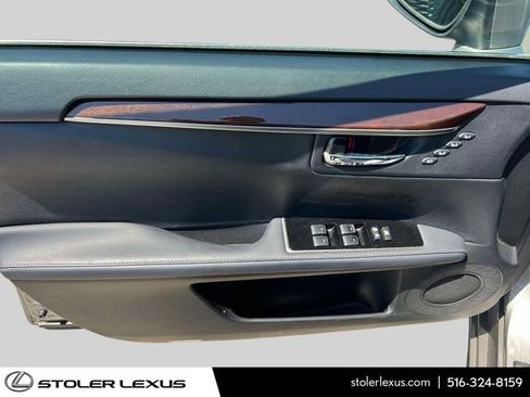 Used 2017 Lexus ES 350 w/ Navigation System Package FWD image 20