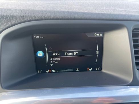 Used 2016 Volvo V60 T5 Premier image 14