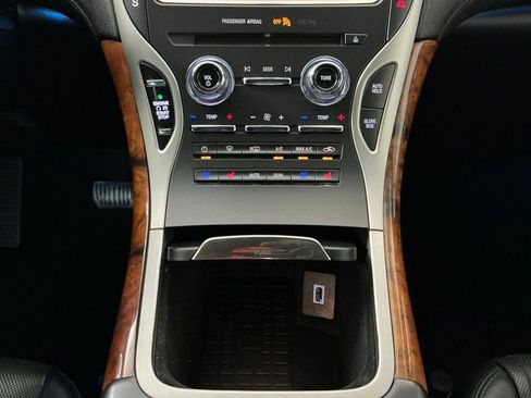 Used 2020 Lincoln Nautilus Reserve FWD image 14