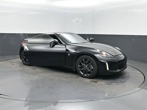 Used 2020 Nissan 370Z Touring w/ Aerodynamics Package image 30
