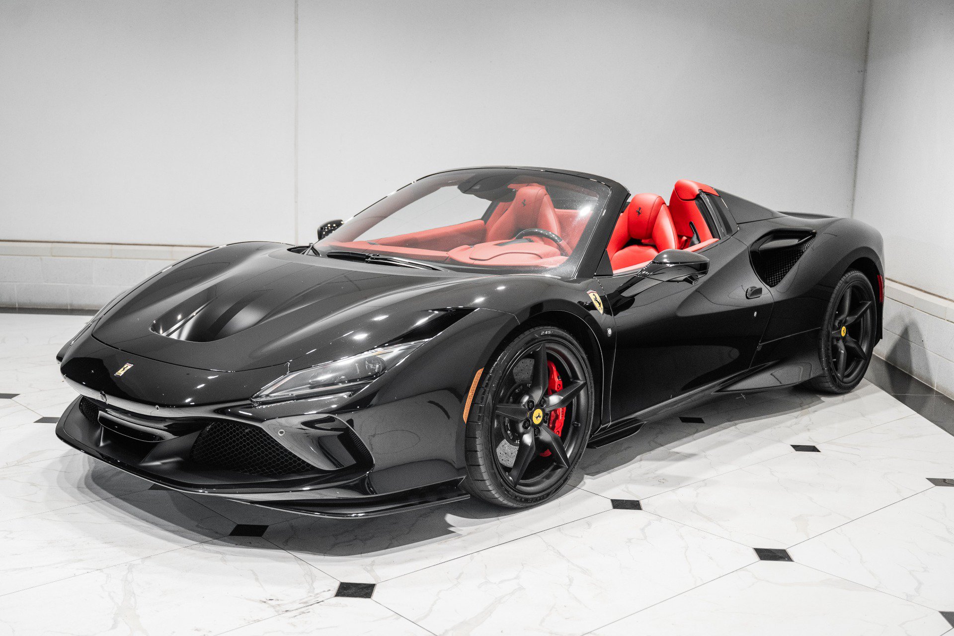 Used 2021 Ferrari F8 Tributo RWD image 5