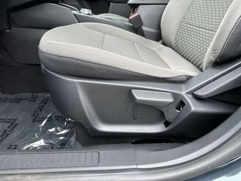 Used 2022 Ford Escape SE image 16