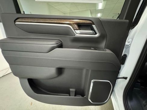 New 2026 GMC Sierra 3500 SLE w/ SLE Convenience Package image 7