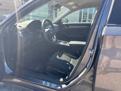 Used 2018 Honda Accord LX image 7