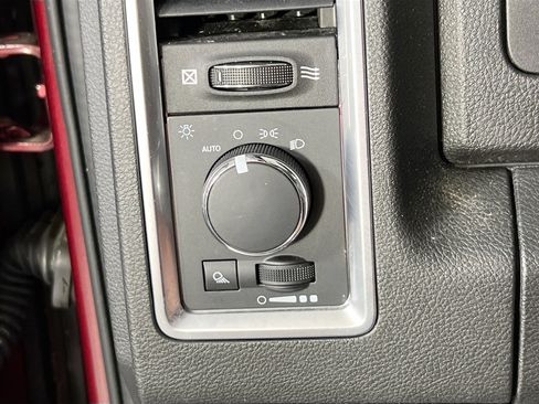 Used 2022 RAM 1500 Classic Warlock image 10