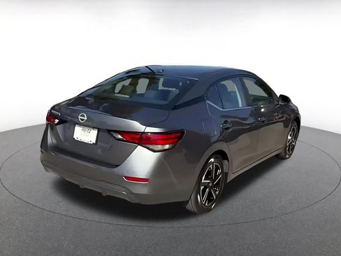 Used 2025 Nissan Sentra SV image 14