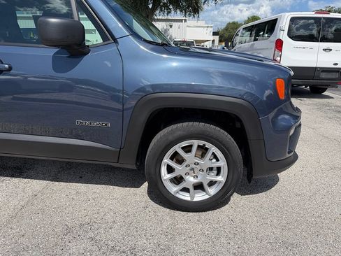 Used 2023 Jeep Renegade Latitude AWD/4WD image 11
