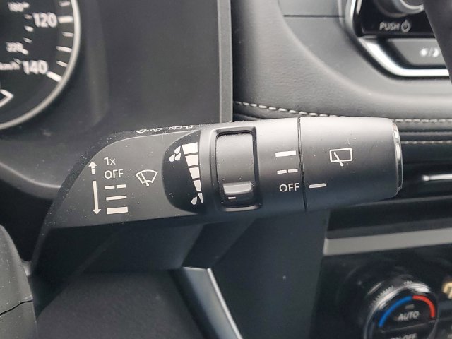 Used 2025 Nissan Rogue SV AWD/4WD image 21