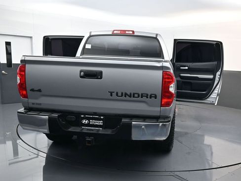 Used 2016 Toyota Tundra SR5 w/ SR5 Upgrade Package AWD/4WD image 31