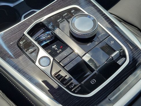 New 2027 BMW X7 M60i AWD/4WD image 23