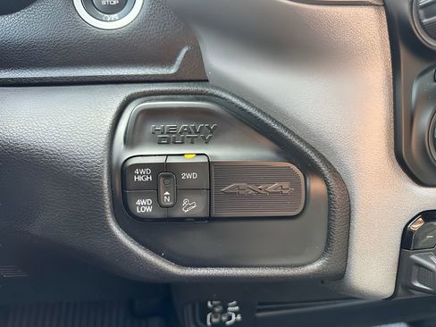 Used 2024 RAM 2500 Tradesman w/ Chrome Appearance Group image 22