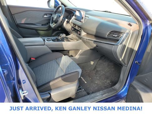 Certified 2023 Nissan Rogue SV image 22