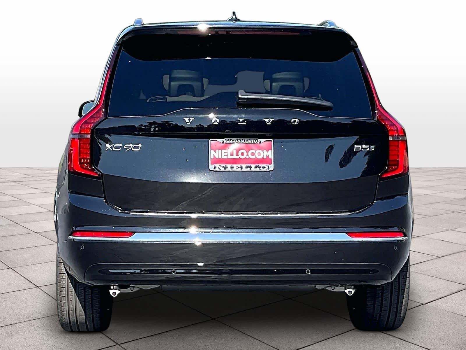 New 2027 Volvo XC90 B5 Core AWD/4WD image 6