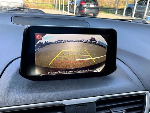 Used 2017 MAZDA MAZDA3 Touring image 27