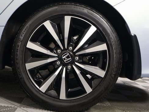 Used 2022 Honda Civic EX image 8