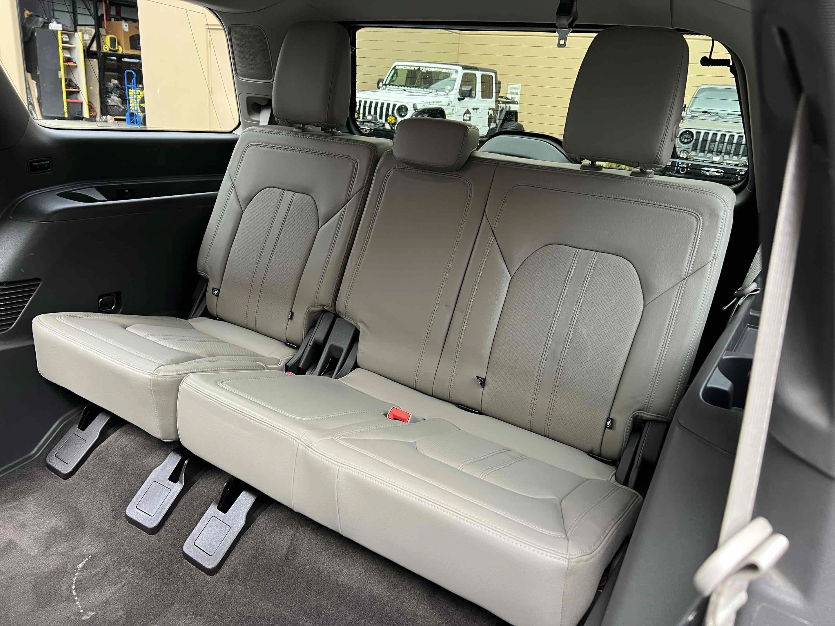Used 2021 Ford Expedition Limited AWD/4WD image 8