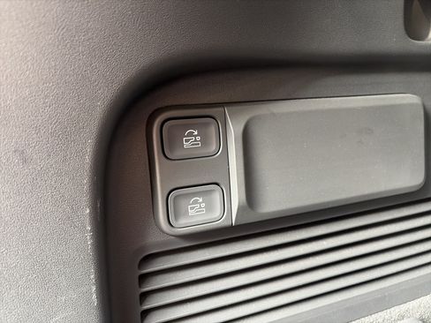 Used 2022 Rivian R1S Launch Edition AWD/4WD image 39