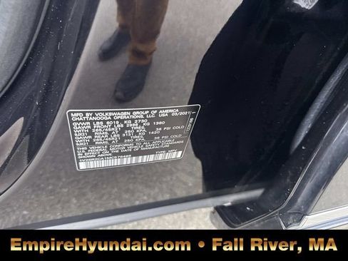 Used 2021 Volkswagen Atlas SEL R-Line image 23