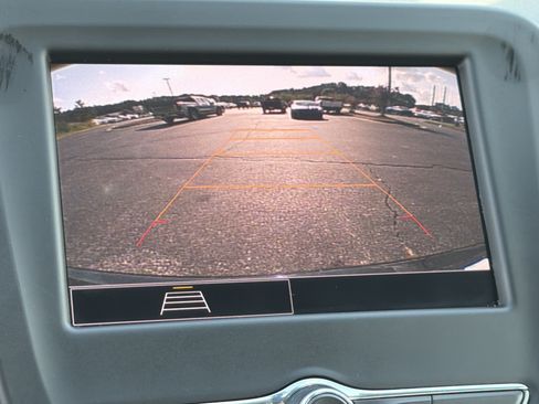 Used 2024 Chevrolet Equinox LT FWD image 30