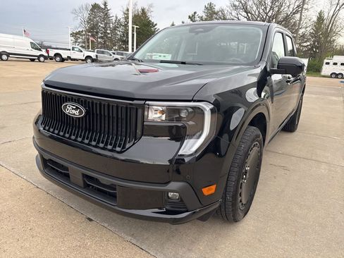 Used 2025 Ford Maverick Lobo image 2