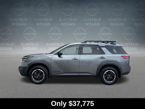 Used 2025 Nissan Pathfinder Rock Creek AWD/4WD image 4