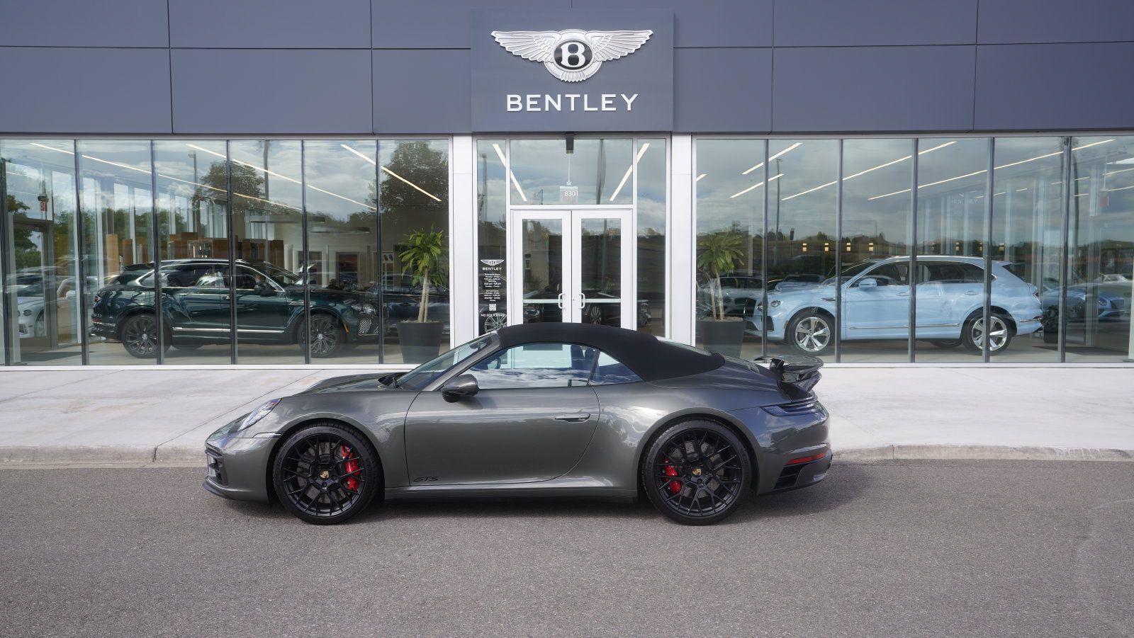 Used 2023 Porsche 911 Carrera GTS RWD image 5