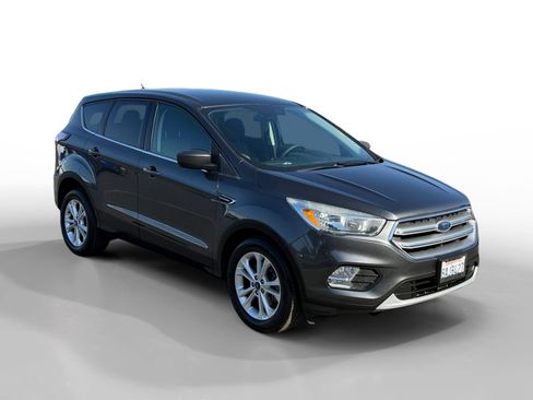 Used 2017 Ford Escape SE image 7