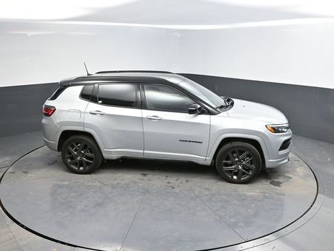 Used 2024 Jeep Compass Limited w/ High Altitude Package image 45