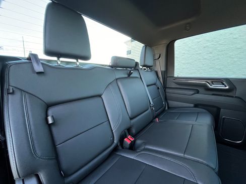 Used 2024 GMC Sierra 3500 SLT image 22