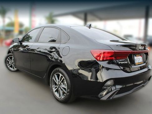 Used 2023 Kia Forte LXS image 3