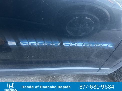 Used 2024 Jeep Grand Cherokee Limited 4xe image 5