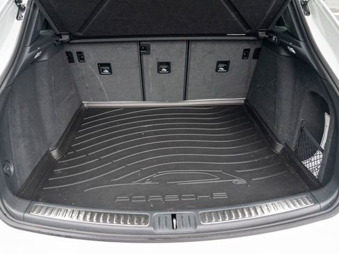 Certified 2025 Porsche Macan image 29