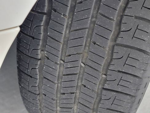 Used 2015 Toyota Sienna XLE Premium image 35