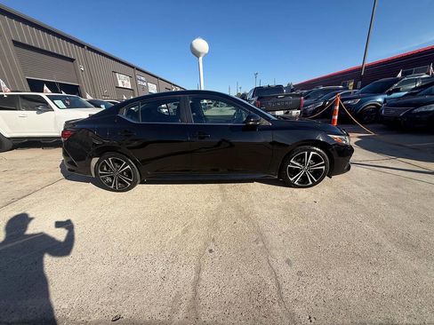 Used 2020 Nissan Sentra SR image 2