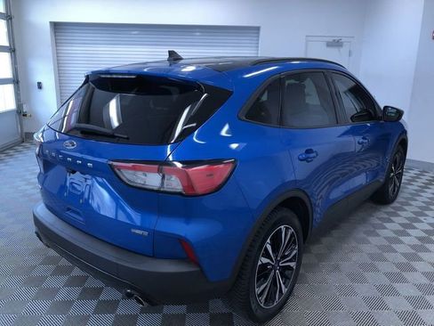Used 2021 Ford Escape SE w/ SE Sport Appearance Package image 27