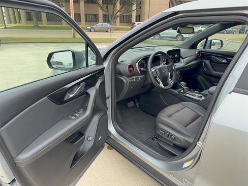 Used 2025 Chevrolet Blazer RS image 7