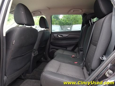 Used 2018 Nissan Rogue S AWD/4WD image 13